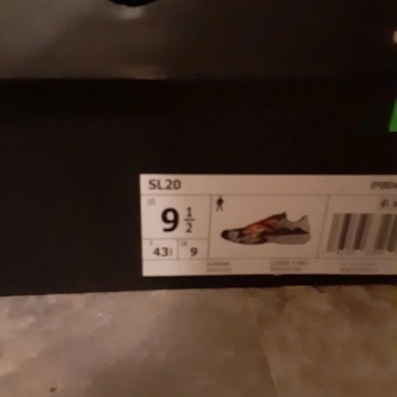 Addis brand new shoe - Picture 5 of 8